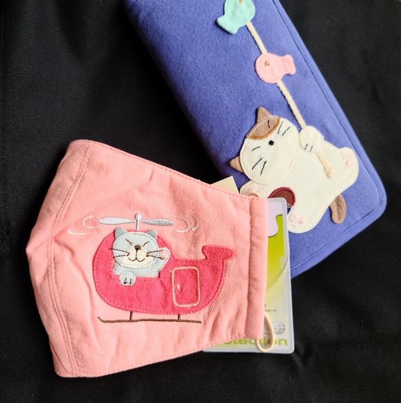 Hikosen Cara Accessories - 1 pink Adult cat Embroidered Hikosen Cara Mask